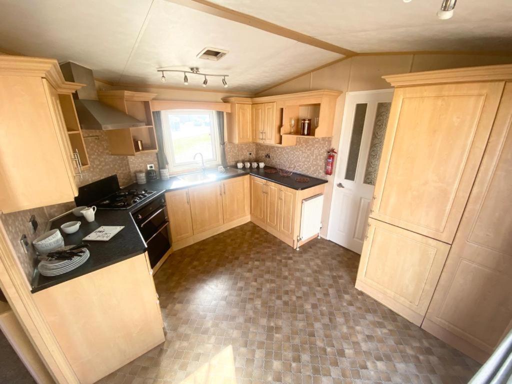 Luxury 2 Bedroom 2 Bathroom Caravan-Small Sofa 1 Pers Saint Osyth Экстерьер фото