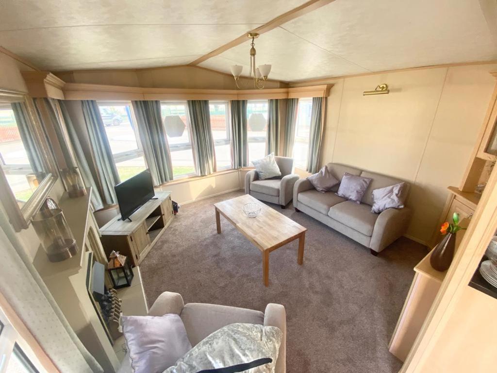 Luxury 2 Bedroom 2 Bathroom Caravan-Small Sofa 1 Pers Saint Osyth Экстерьер фото