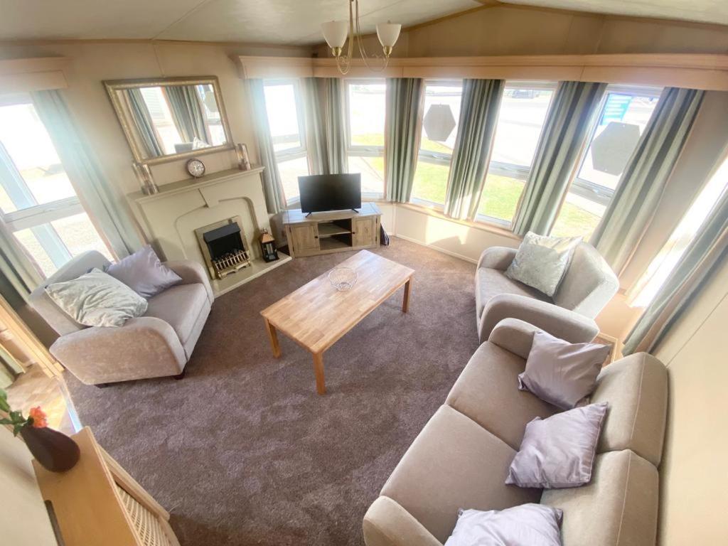 Luxury 2 Bedroom 2 Bathroom Caravan-Small Sofa 1 Pers Saint Osyth Экстерьер фото